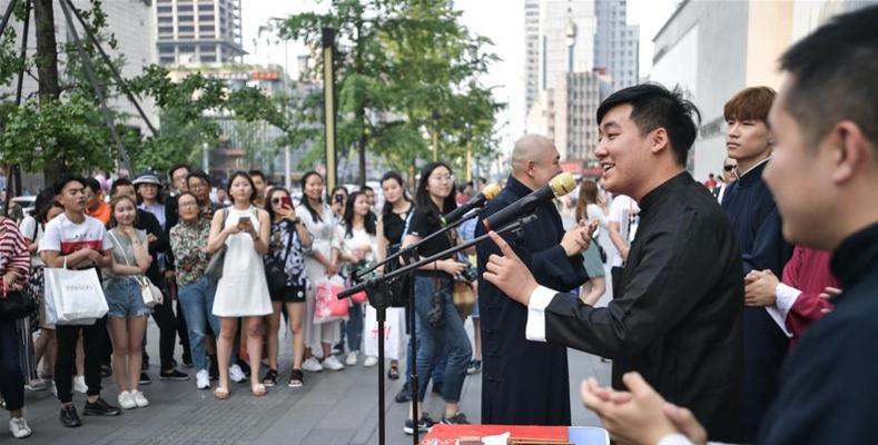 叫我大掌柜的街头艺人，游走在城市角落里的表演者（15位叫我大掌柜的街头艺人身份介绍）